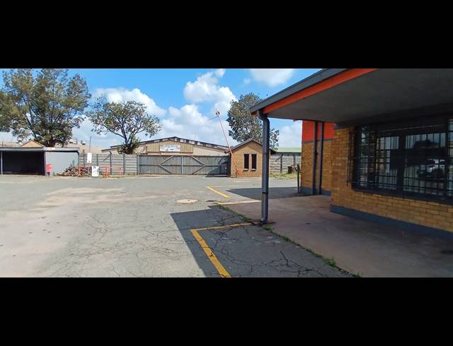 737M² OFFICE TO LET IN VANDERBIJLPARK NW